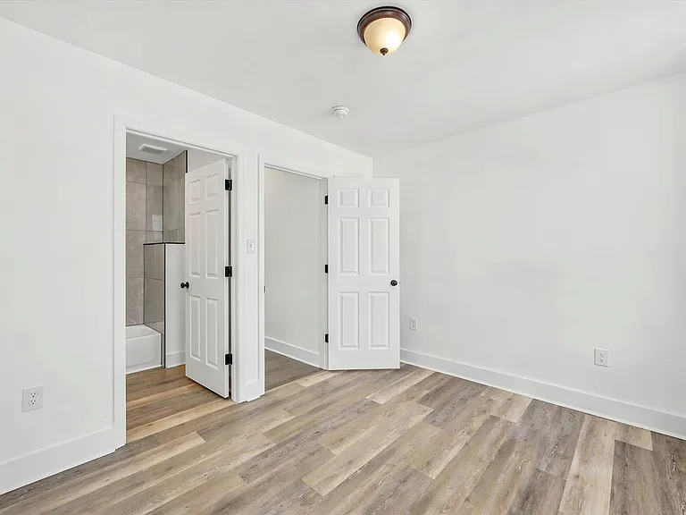 2867 N Lee St — Photo 10