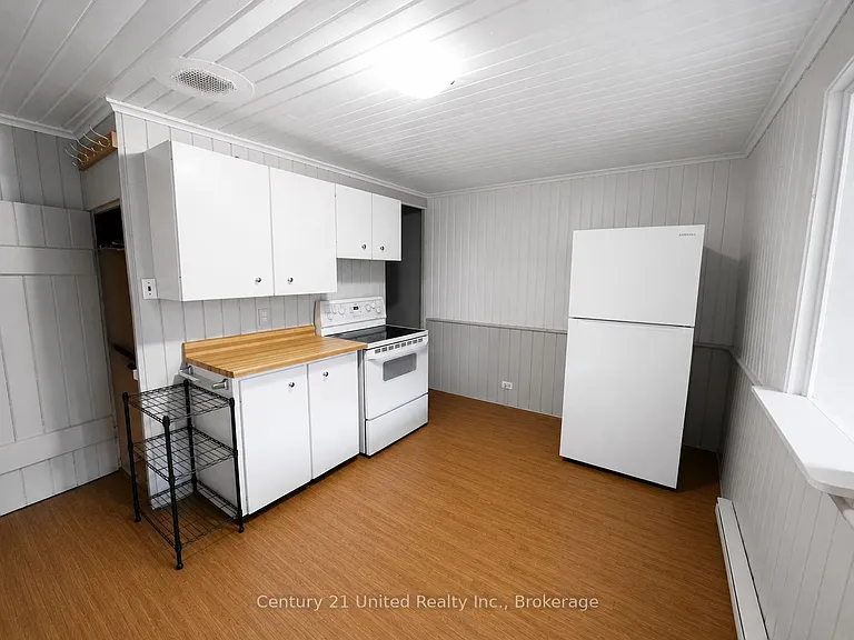 375 A Queen St — Photo 6
