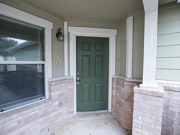 3rd image of 18118 Valebluff Ln