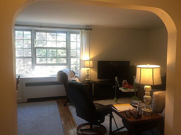 4th image of 94 Marion St APT 6