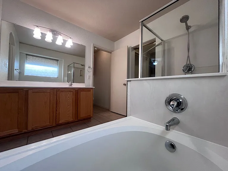 7419 Desert Eagle Rd NE — Photo 15