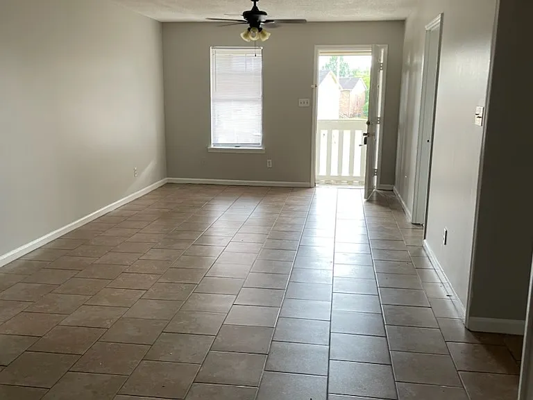 1808 Graymont Ln #C — Photo 6