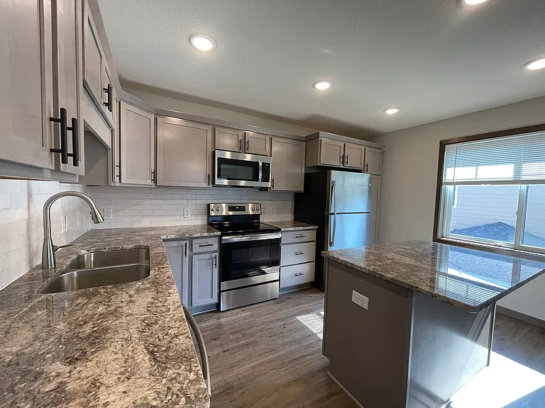 Gateway Place Apartments — Photo 75