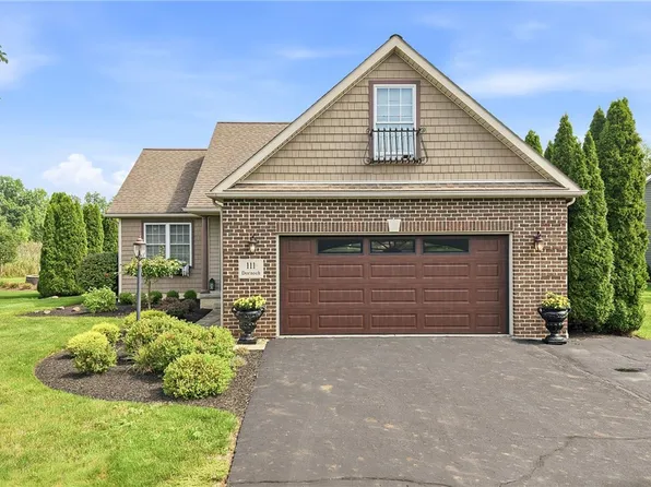 111 Dornoch St, Cortland, OH 44410