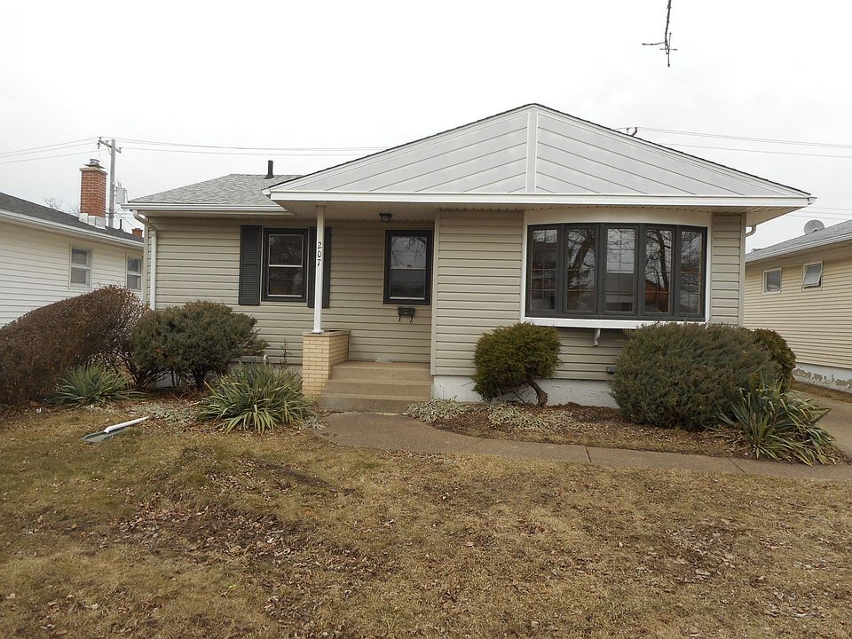 1st image of 207 Hoover Ave
