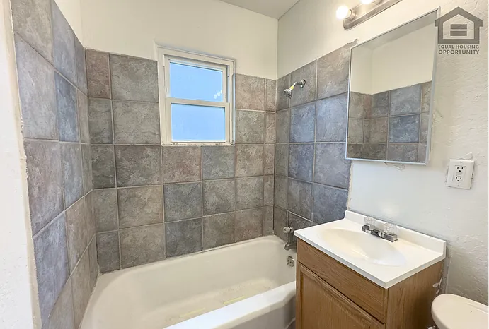 2517 E Culver St — Photo 23