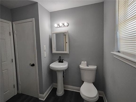 5th image of 118 Yorke St #D