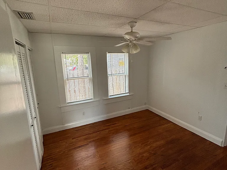 1775 Bay St — Photo 18