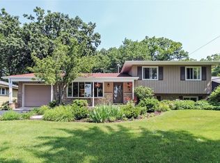 304 Banbury Rd, Mundelein, IL 60060