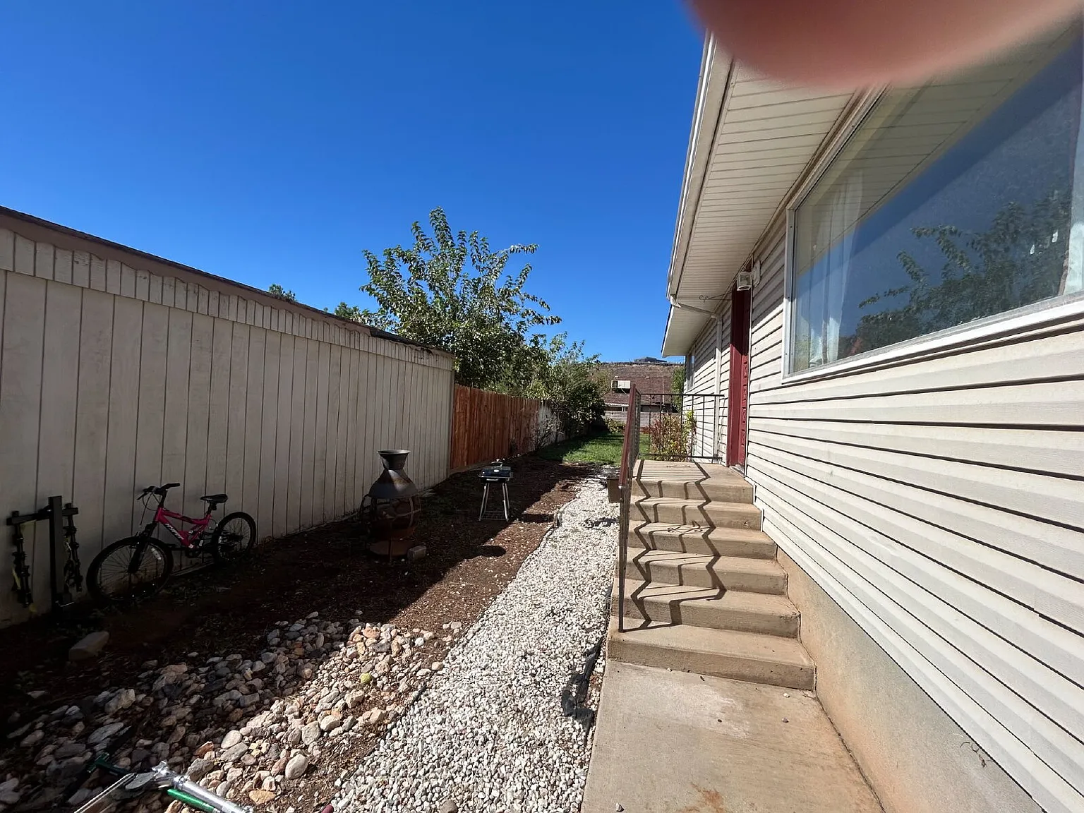 3 bed, 1.0 bath, $1,895 — Photo 3