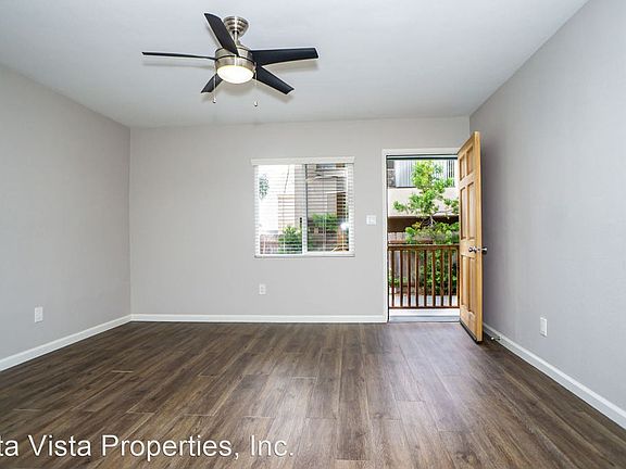 5th image of 4637 Kansas St