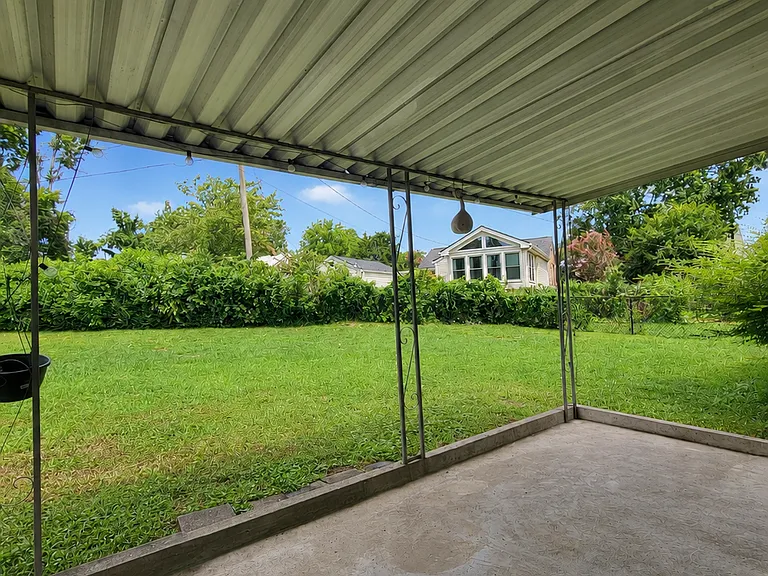 200 Graylynn Dr — Photo 12