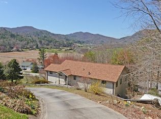 24 Wild Orchid Ln, Rabun Gap, GA 30568