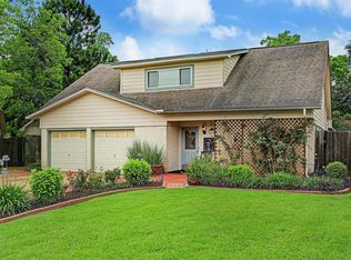 1014 Sunset Cir, League City, TX 77573