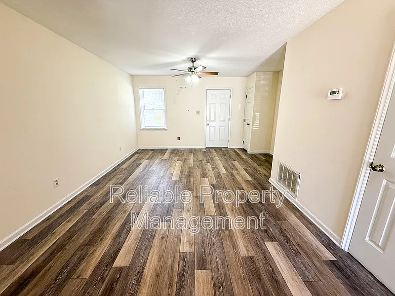 2 bed, 1.5 bath, $1,375 — Photo 4