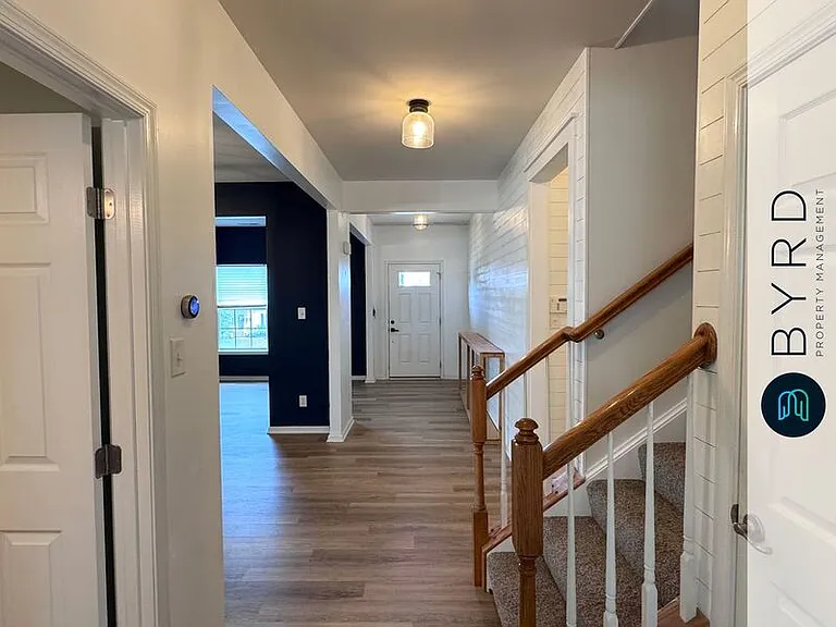 7025 Heartleaf Ln — Photo 2