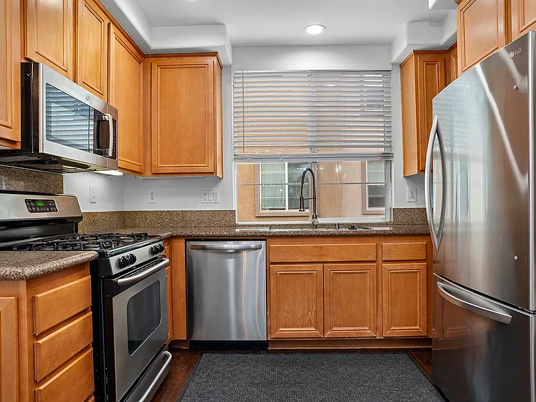 644 Hatfield Dr — Photo 10