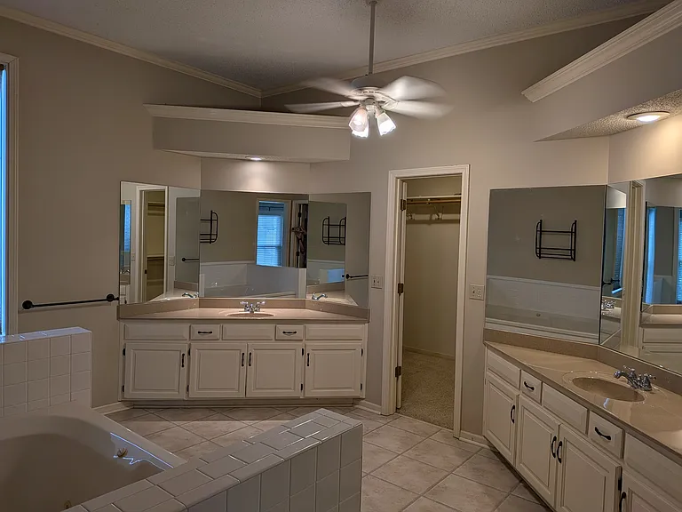 13115 Kessler St — Photo 24