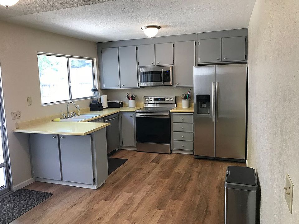 2nd image of 100 Danvers Ct