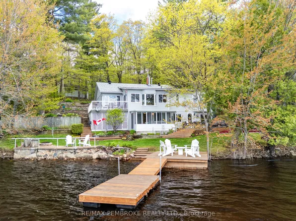93 Bilsborrow Trl, Petawawa, ON K8H 2W8