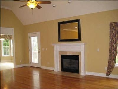4th image of 7127 Flagridge Dr