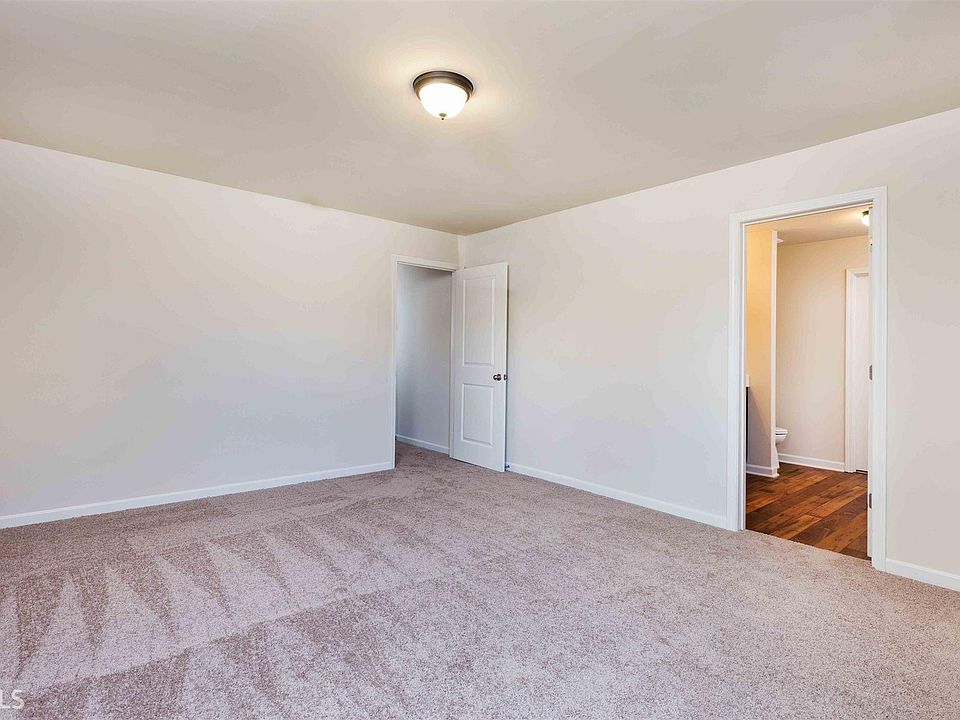 2nd image of 117 Scotland Dr