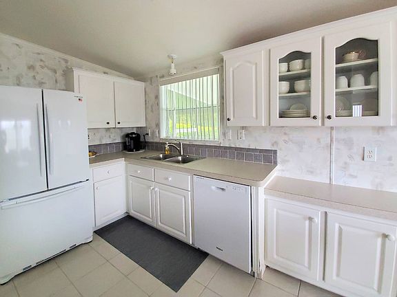 4th image of 5200 28th St N #188