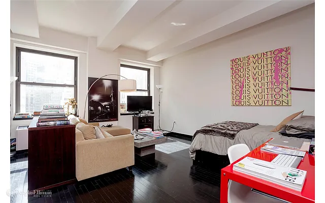 Rented by Douglas Elliman | media 20
