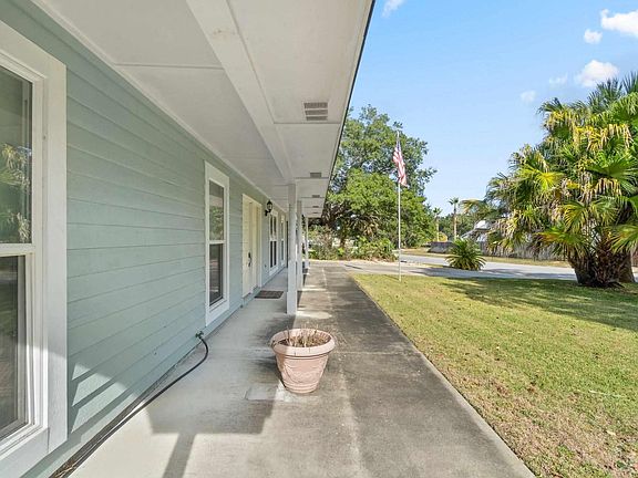 4th image of 1063 Sanibel Ln