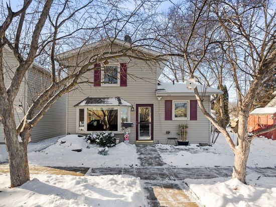 217 Beech St, Chaska, MN 55318