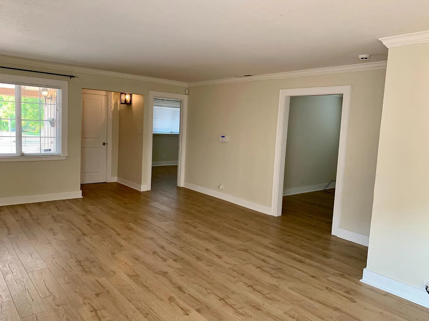 4 bed, 1363 sqft, $4,500 — Photo 1