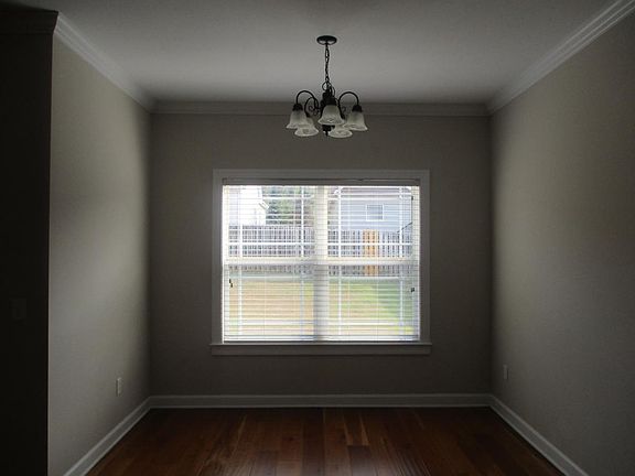 5th image of 211 Savannah Dr