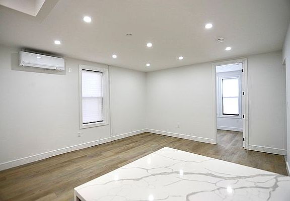 5th image of 2307 Avenue D #1E
