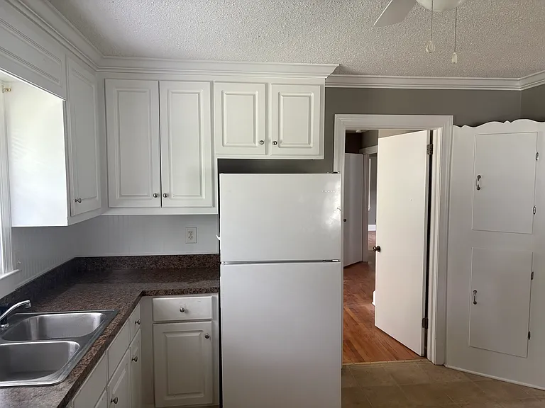 1501 W Ragsdale Rd — Photo 4