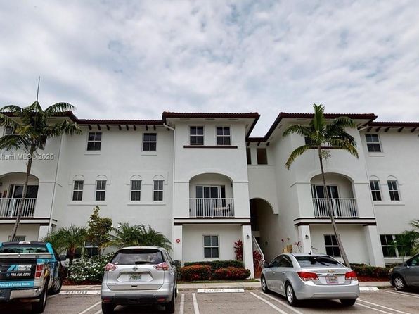 8760 NW 97th Ave APT 211