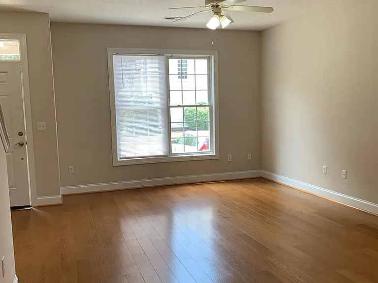 262 Sheliah Ct — Photo 11