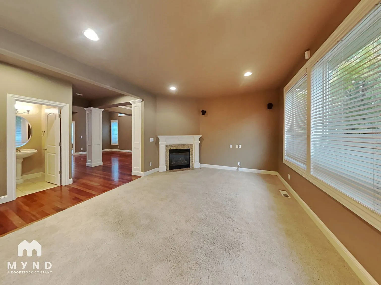 4 bed, 2.5 bath, 2300 sqft, $2,995 — Photo 4
