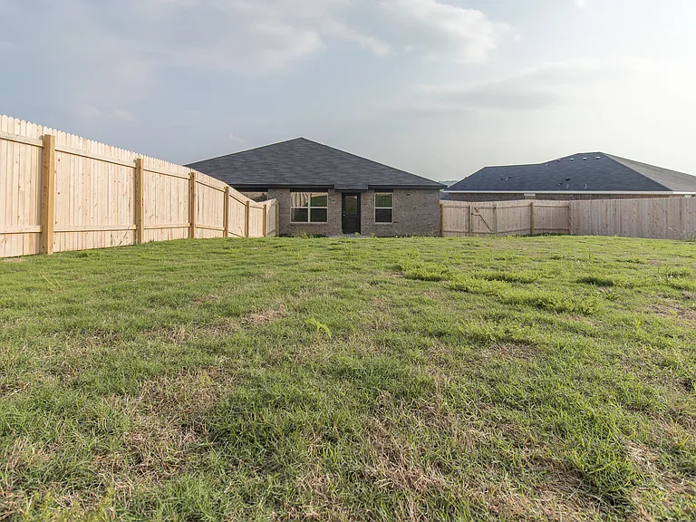 1230 Lehmann Dr — Photo 22