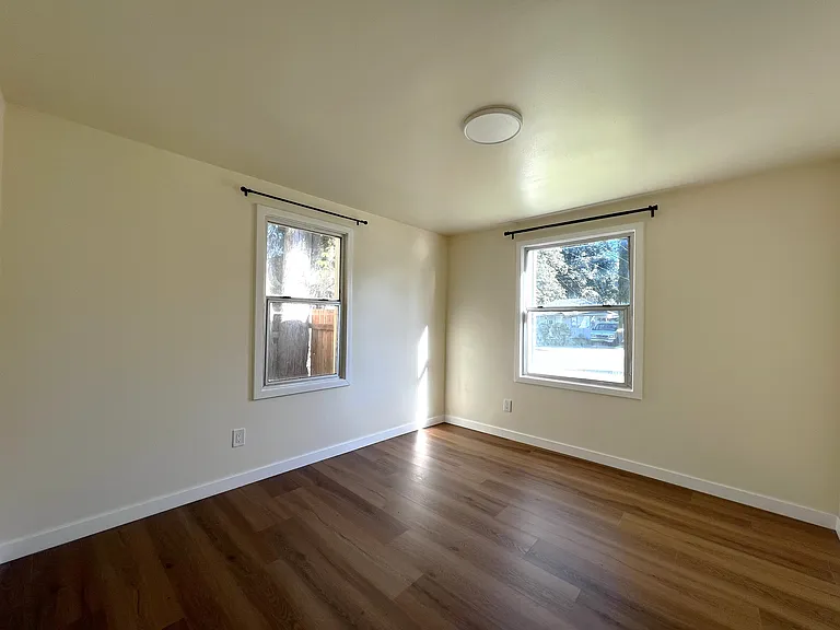 3404 SE 5th St — Photo 15