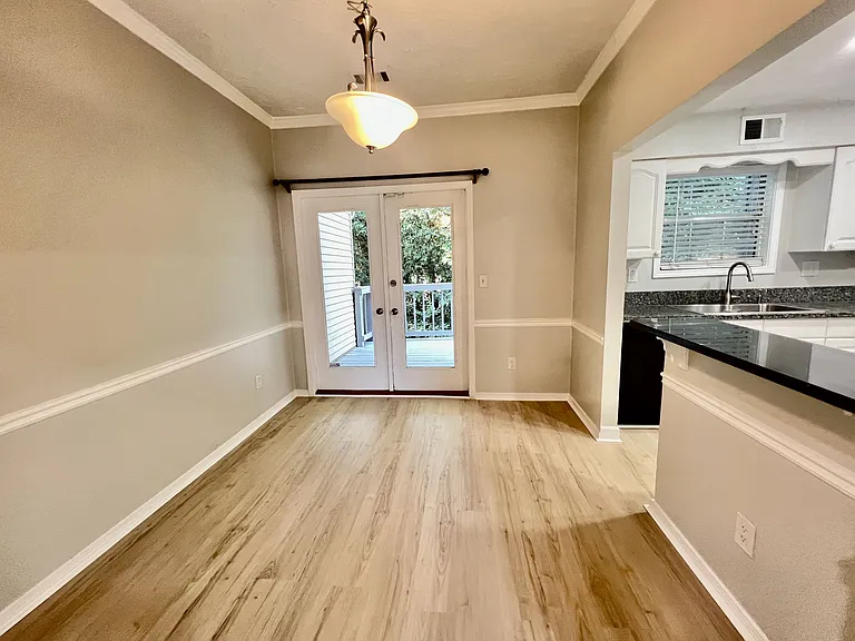 604 Wedgewood Way — Photo 8