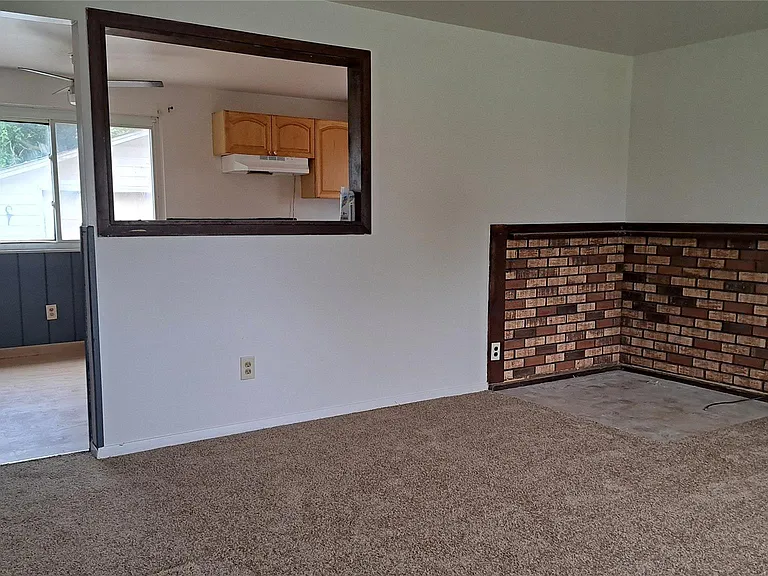 30525 Cherry Ave — Photo 4