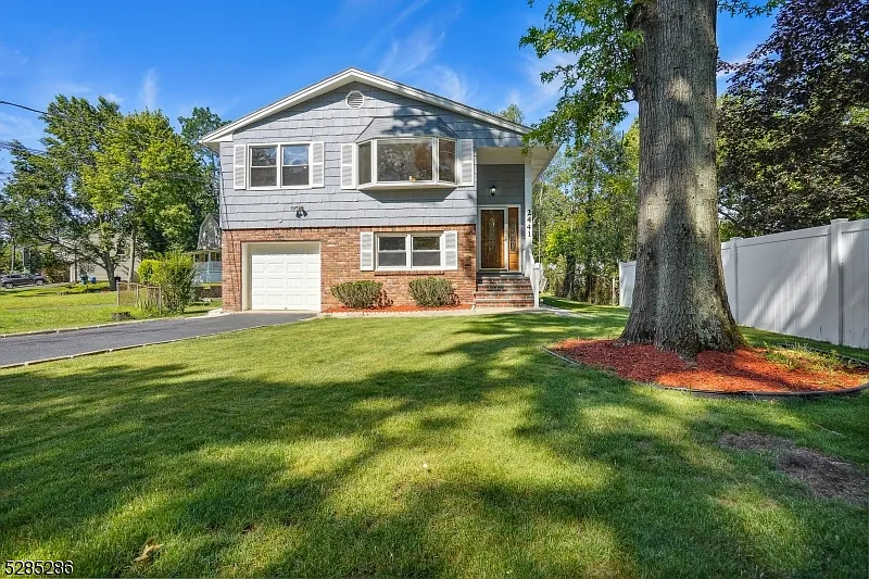 4 bed, 2.0 bath, $4,200 — Photo 1