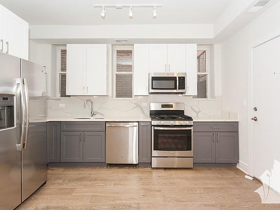 3rd image of 2543 N California Ave #2JM