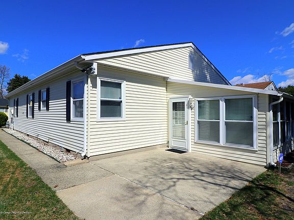 4th image of 4 Ashcroft Ln