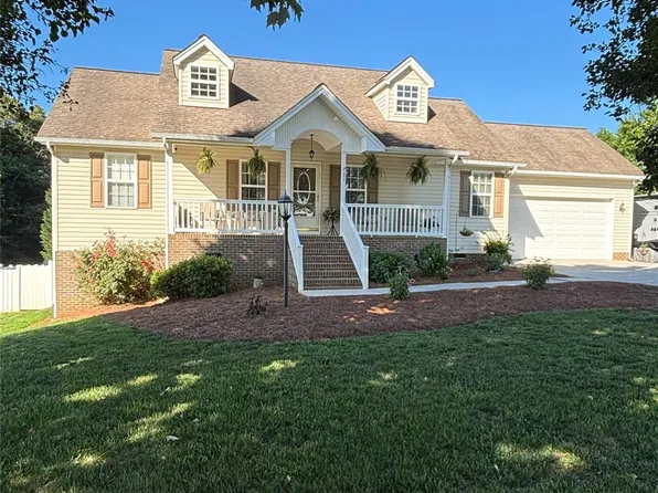 731 Jennings Rd, Statesville, NC 28625