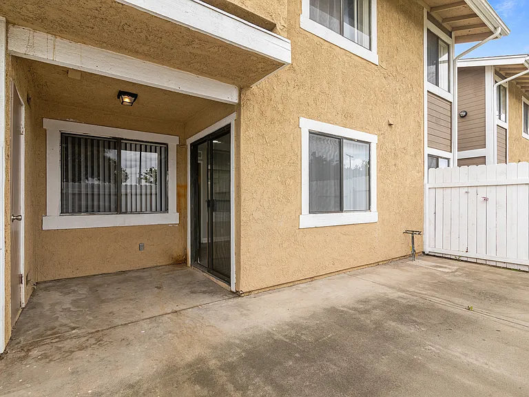 Cerro Vista Apartments — Photo 27