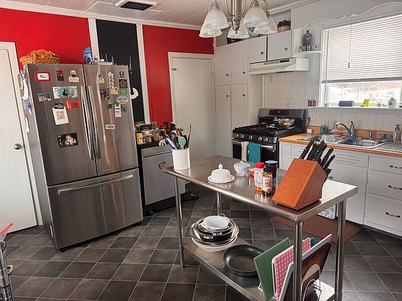 2nd image of 21 Thomas Avenue