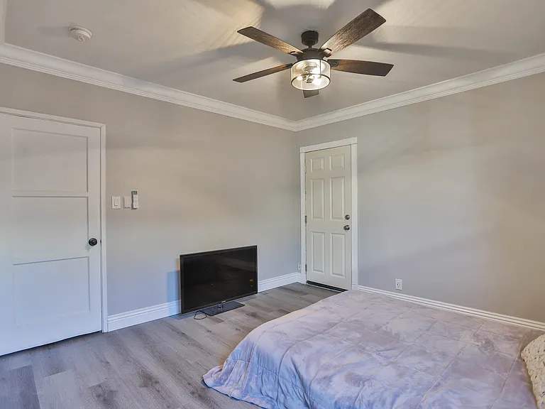 3031 Chestnut St — Photo 20