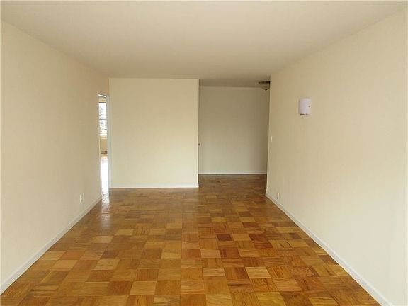 3rd image of 250 E 63rd St APT 1111