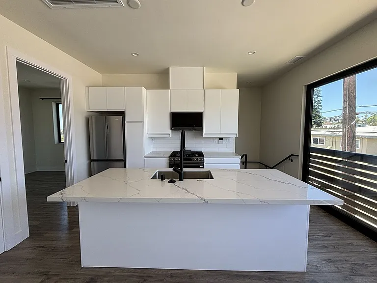 2168 Balboa Ave #B — Photo 2